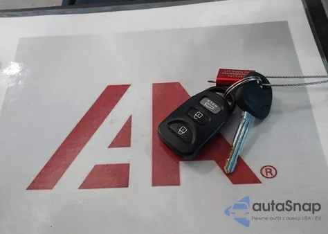 2013 Hyundai Elantra Gls z USA, uszkodzony, nr VIN KMHDH4AE7DU769181